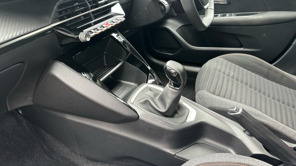 Peugeot 208 1.2 PureTech Active Premium + 5dr Petrol Hatchback - Image 13