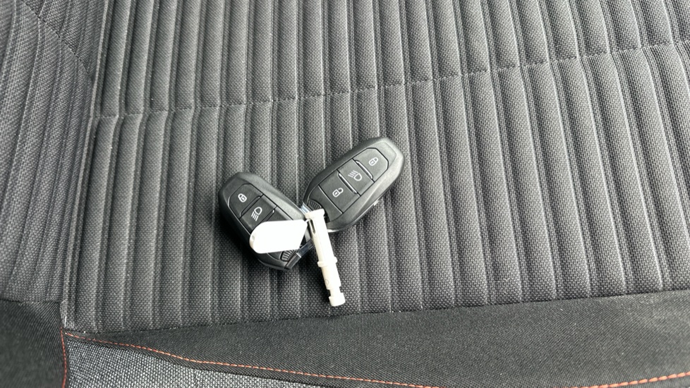 Peugeot 208 1.2 PureTech Active Premium + 5dr Petrol Hatchback - Image 20