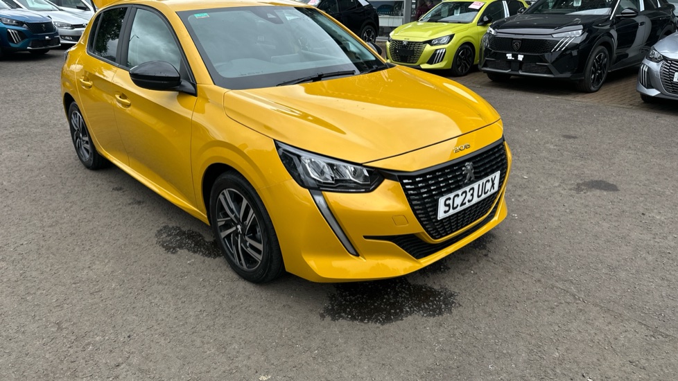 Peugeot 208 1.2 PureTech Active Premium + 5dr Petrol Hatchback - Image 22