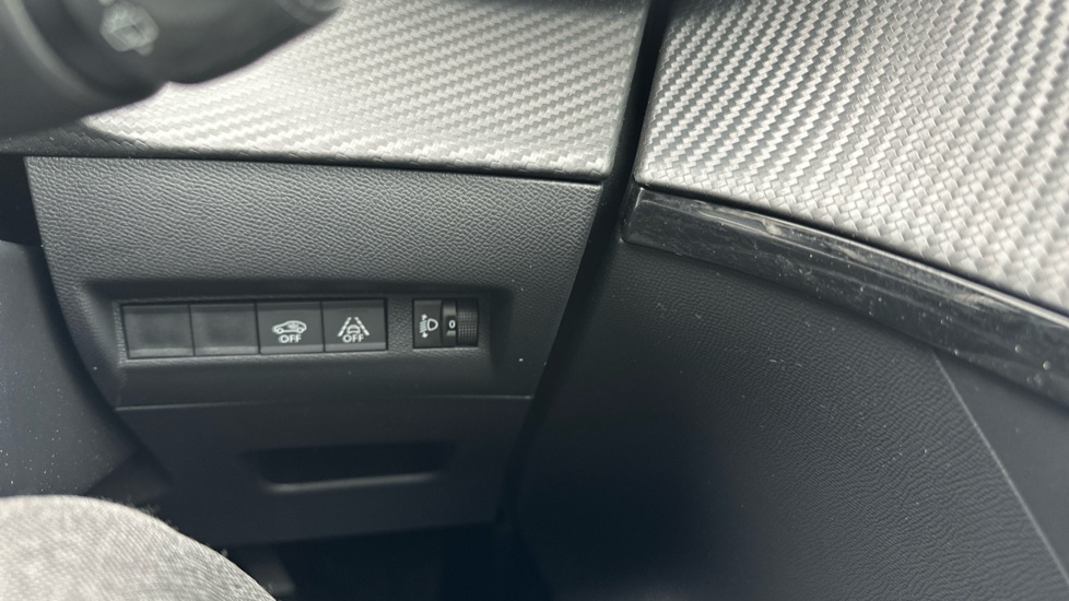 Peugeot 208 1.2 PureTech Active Premium + 5dr Petrol Hatchback - Image 39