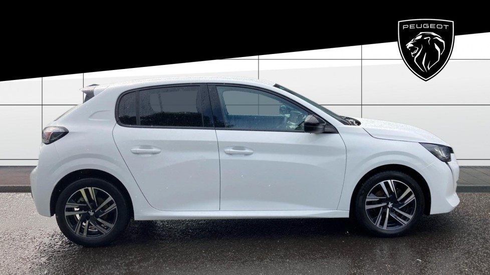 Peugeot 208 1.2 PureTech 100 Allure Premium + 5dr Petrol Hatchback - Image 5