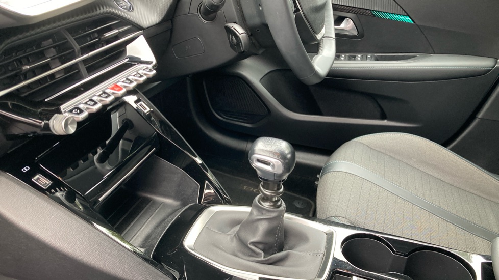 Peugeot 208 1.2 PureTech 100 Allure Premium + 5dr Petrol Hatchback - Image 13