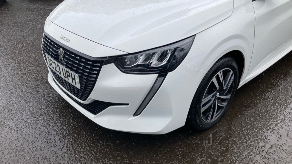 Peugeot 208 1.2 PureTech 100 Allure Premium + 5dr Petrol Hatchback - Image 36