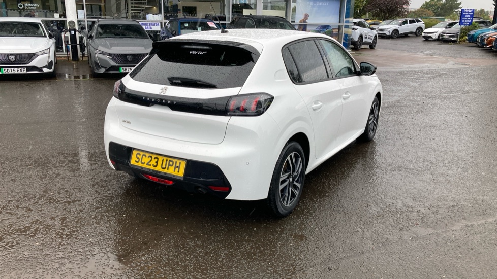Peugeot 208 1.2 PureTech 100 Allure Premium + 5dr Petrol Hatchback - Image 39