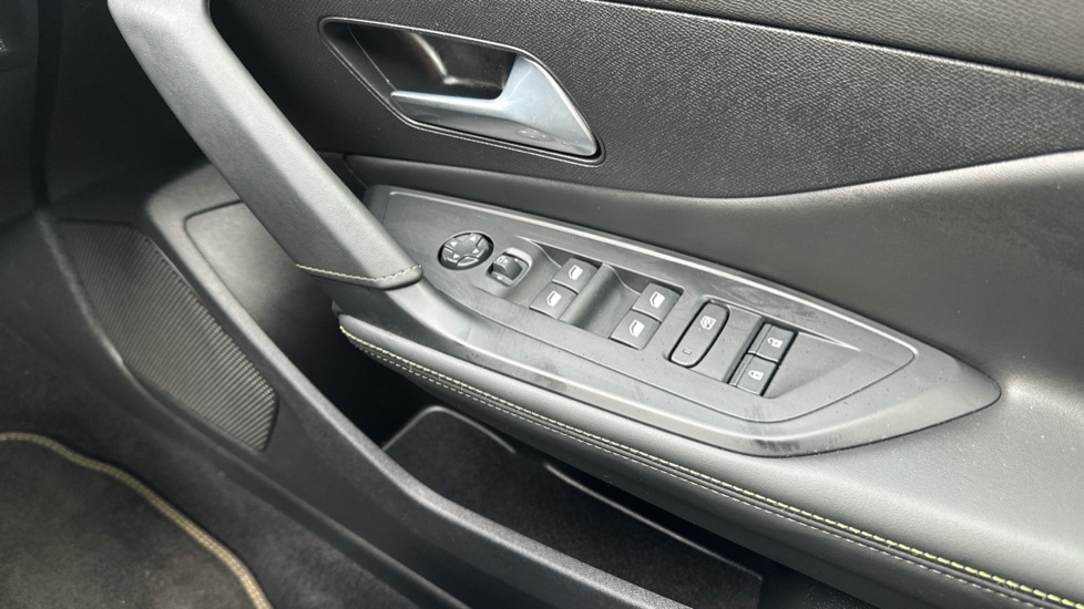 Peugeot 408 158kW GT 58kWh 5dr Auto Electric Hatchback - Image 29