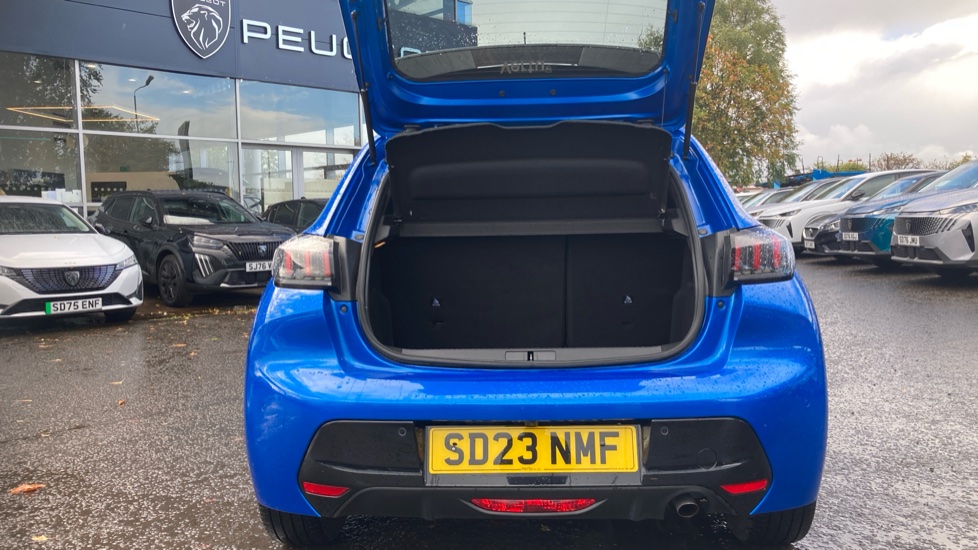 Peugeot 208 1.2 PureTech 100 Allure Premium + 5dr Petrol Hatchback - Image 4