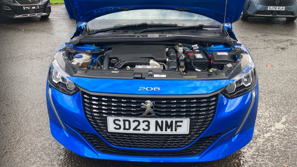 Peugeot 208 1.2 PureTech 100 Allure Premium + 5dr Petrol Hatchback - Image 8