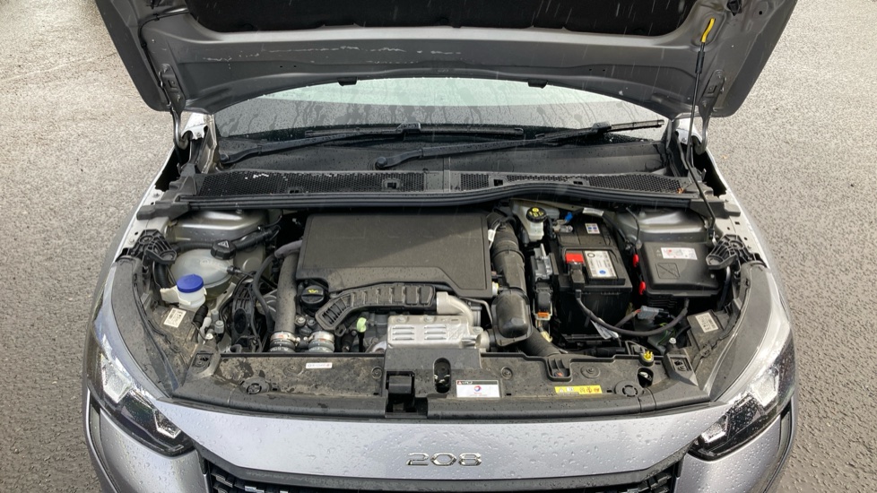 Peugeot 208 1.2 PureTech 100 Allure Premium + 5dr Petrol Hatchback - Image 8