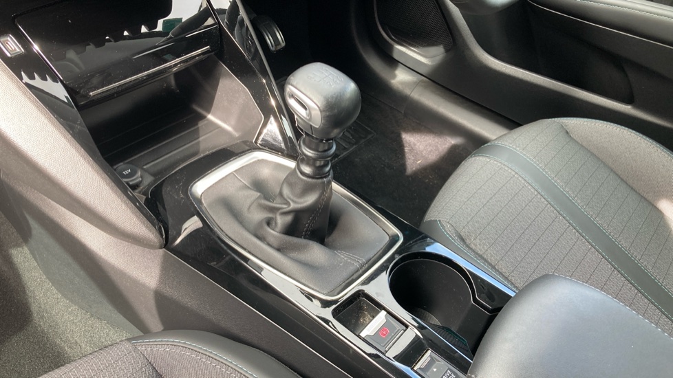 Peugeot 208 1.2 PureTech 100 Allure Premium + 5dr Petrol Hatchback - Image 13