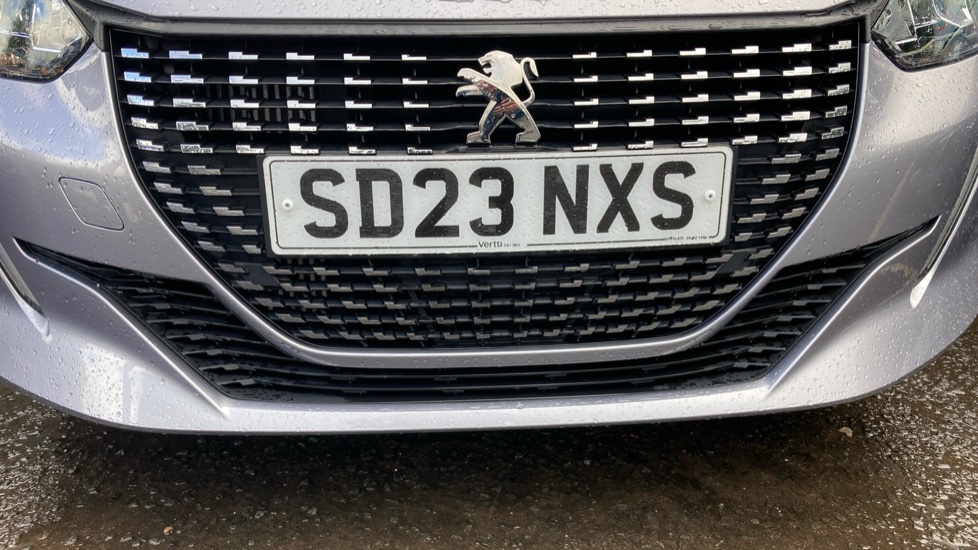 Peugeot 208 1.2 PureTech 100 Allure Premium + 5dr Petrol Hatchback - Image 29