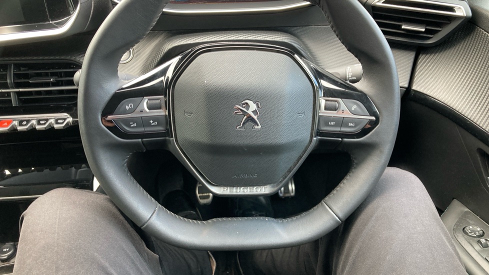 Peugeot 208 1.2 PureTech 100 Allure Premium + 5dr Petrol Hatchback - Image 31