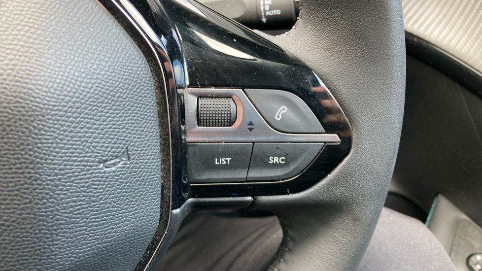 Peugeot 208 1.2 PureTech 100 Allure Premium + 5dr Petrol Hatchback - Image 33