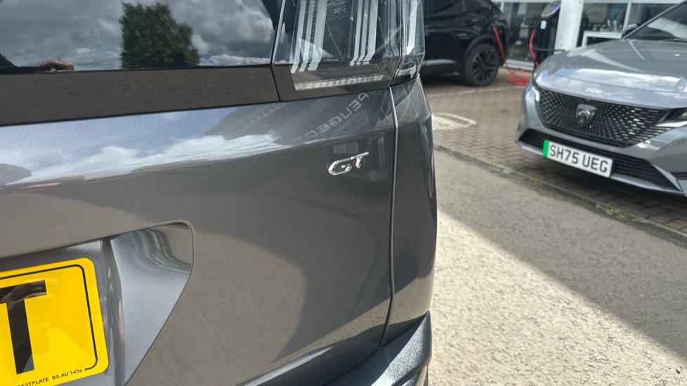 Peugeot 3008 1.2 PureTech GT 5dr EAT8 Petrol Estate - Image 22