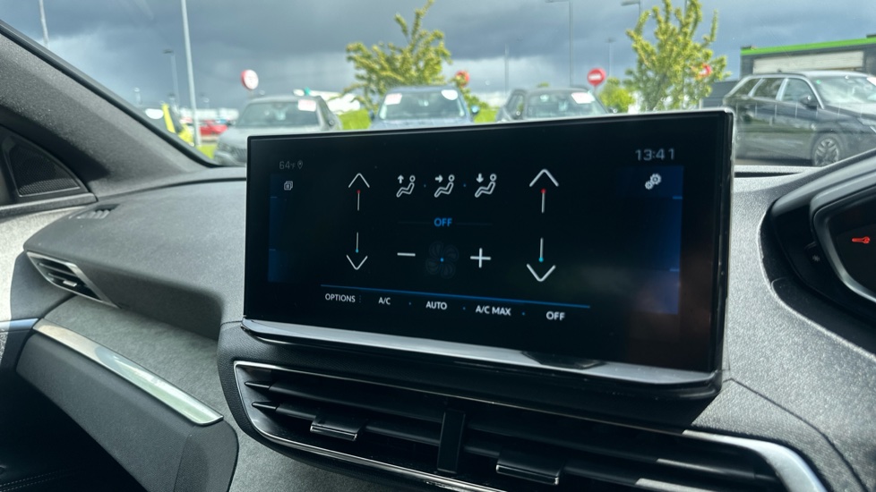 Peugeot 3008 1.2 PureTech GT 5dr EAT8 Petrol Estate - Image 31