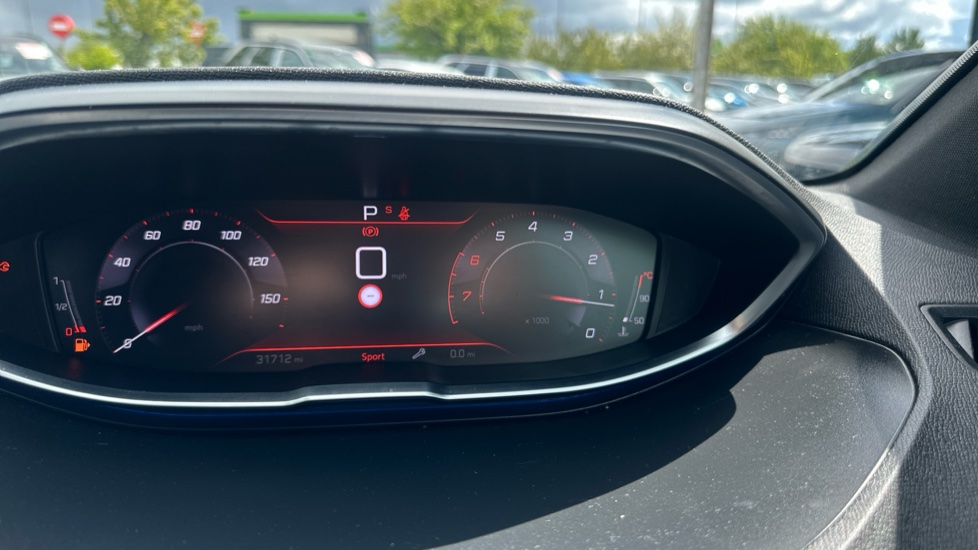 Peugeot 3008 1.2 PureTech GT 5dr EAT8 Petrol Estate - Image 37