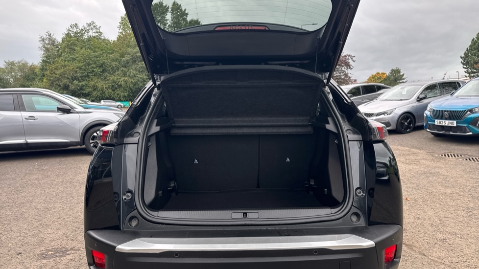 Peugeot 2008 1.2 PureTech Active Premium+ 5dr Petrol Estate - Image 4
