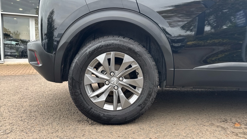 Peugeot 2008 1.2 PureTech Active Premium+ 5dr Petrol Estate - Image 7