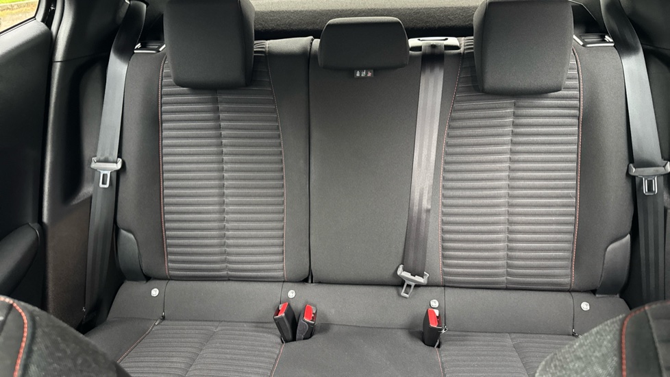 Peugeot 2008 1.2 PureTech Active Premium+ 5dr Petrol Estate - Image 15