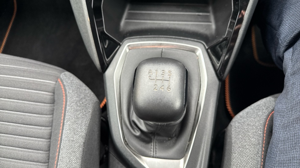 Peugeot 2008 1.2 PureTech Active Premium+ 5dr Petrol Estate - Image 35