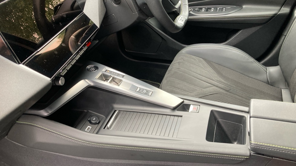 Peugeot 308 115kW GT 54kWh 5dr Auto Electric Hatchback - Image 13