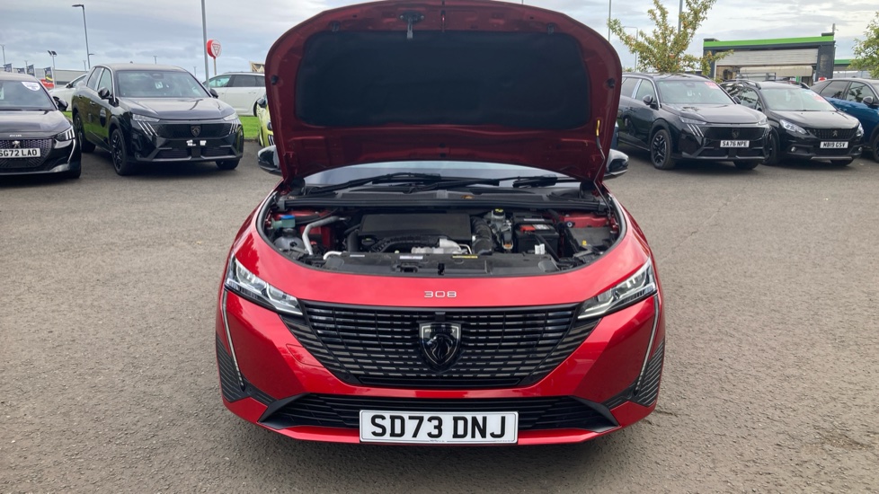 Peugeot 308 1.2 PureTech Allure Premium 5dr EAT8 Petrol Hatchback - Image 8
