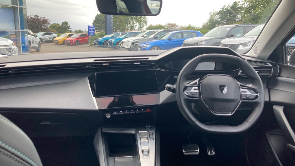 Peugeot 308 1.2 PureTech Allure Premium 5dr EAT8 Petrol Hatchback - Image 10