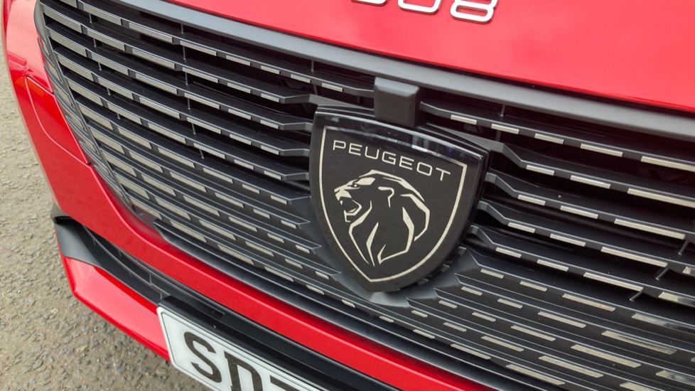 Peugeot 308 1.2 PureTech Allure Premium 5dr EAT8 Petrol Hatchback - Image 25