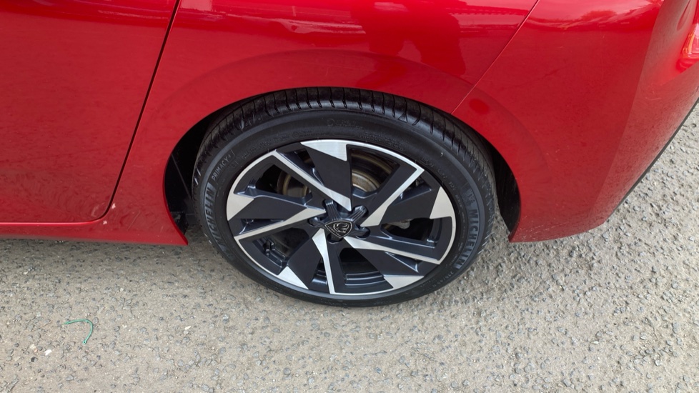 Peugeot 308 1.2 PureTech Allure Premium 5dr EAT8 Petrol Hatchback - Image 34