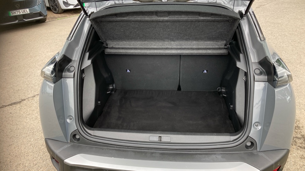 Peugeot 2008 1.2 PureTech 130 Allure 5dr EAT8 Petrol Estate - Image 4