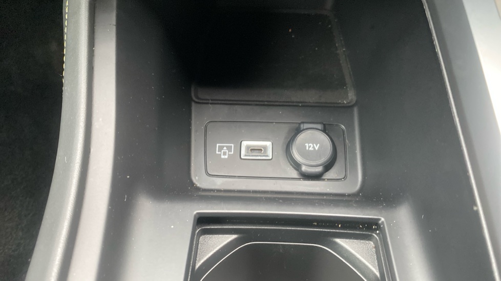 Peugeot 408 1.2 PureTech GT 5dr EAT8 Petrol Hatchback - Image 27