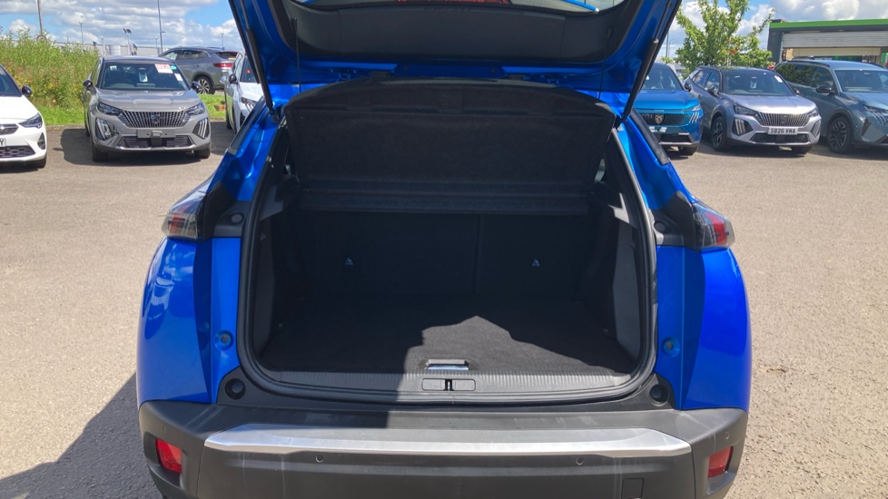 Peugeot 2008 1.2 PureTech Allure Premium 5dr Petrol Estate - Image 4