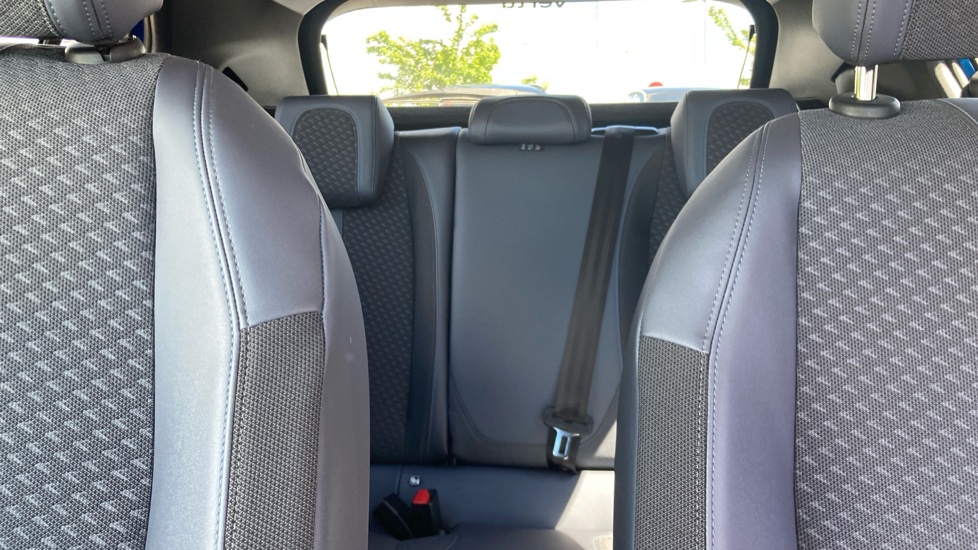 Peugeot 2008 1.2 PureTech Allure Premium 5dr Petrol Estate - Image 15