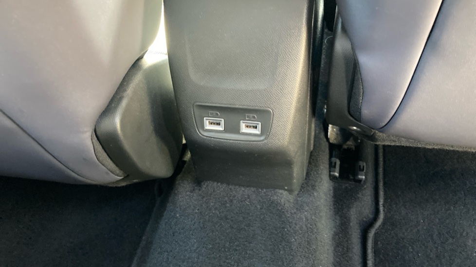 Peugeot 2008 1.2 PureTech Allure Premium 5dr Petrol Estate - Image 31
