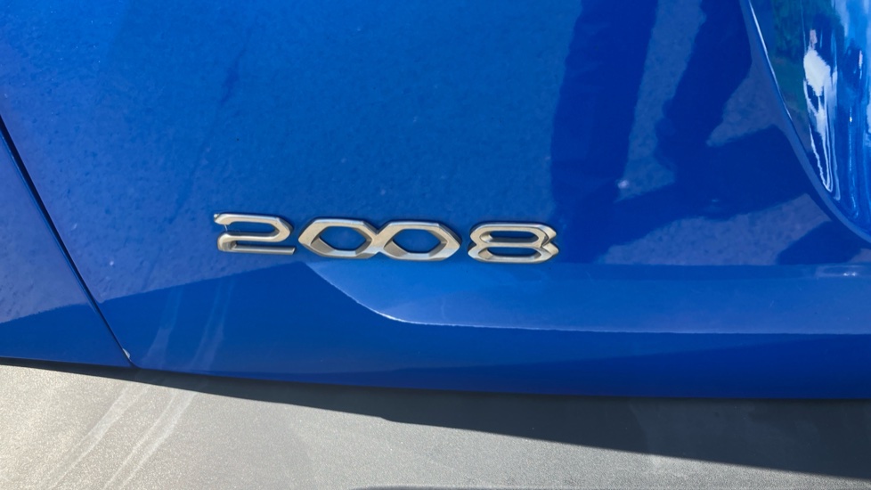 Peugeot 2008 1.2 PureTech Allure Premium 5dr Petrol Estate - Image 44
