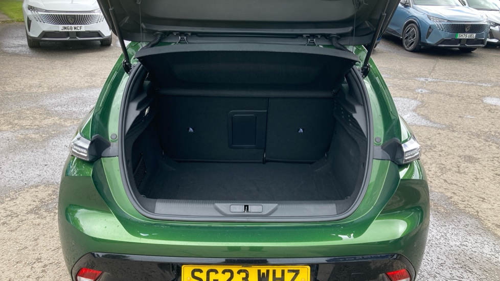 Peugeot 308 1.2 PureTech Allure Premium 5dr EAT8 Petrol Hatchback - Image 4