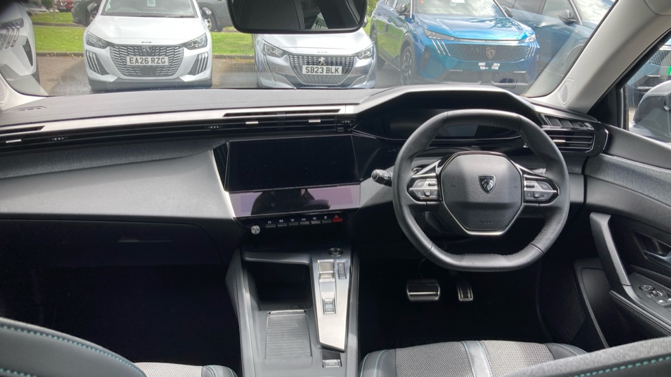 Peugeot 308 1.2 PureTech Allure Premium 5dr EAT8 Petrol Hatchback - Image 10
