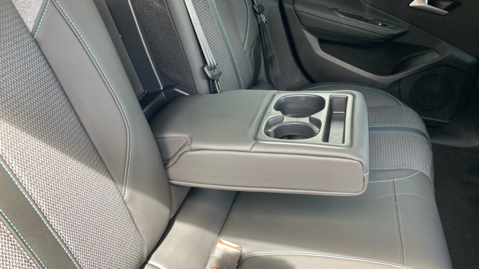 Peugeot 308 1.2 PureTech Allure Premium 5dr EAT8 Petrol Hatchback - Image 33