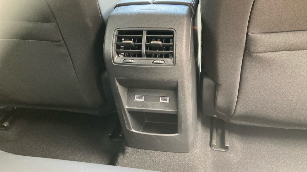 Peugeot 308 1.2 PureTech Allure Premium 5dr EAT8 Petrol Hatchback - Image 34
