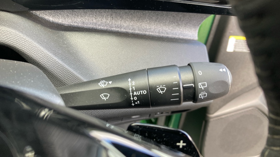 Peugeot 308 1.2 PureTech Allure Premium 5dr EAT8 Petrol Hatchback - Image 40