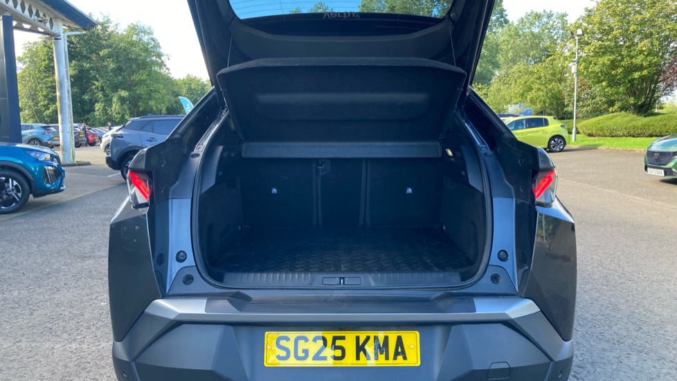 Peugeot 3008 1.2 Hybrid 136 GT 5dr e-DSC6 Petrol Estate - Image 4