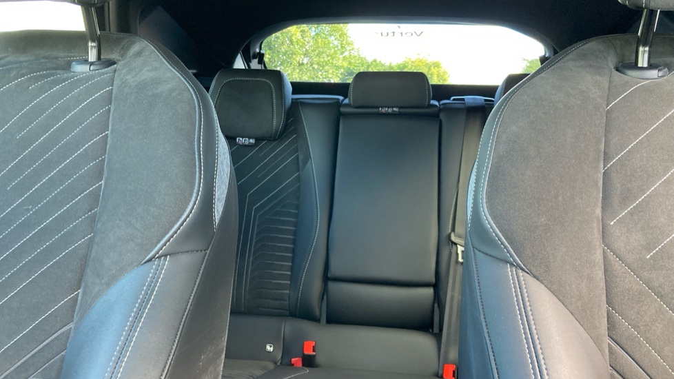 Peugeot 3008 1.2 Hybrid 136 GT 5dr e-DSC6 Petrol Estate - Image 15