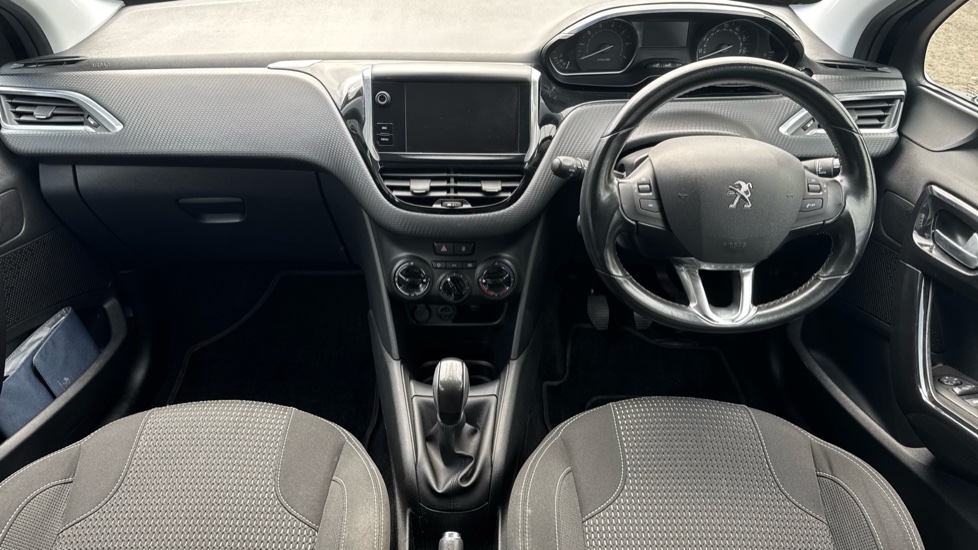 Peugeot 208 1.2 PureTech 82 Allure 5dr Petrol Hatchback - Image 10