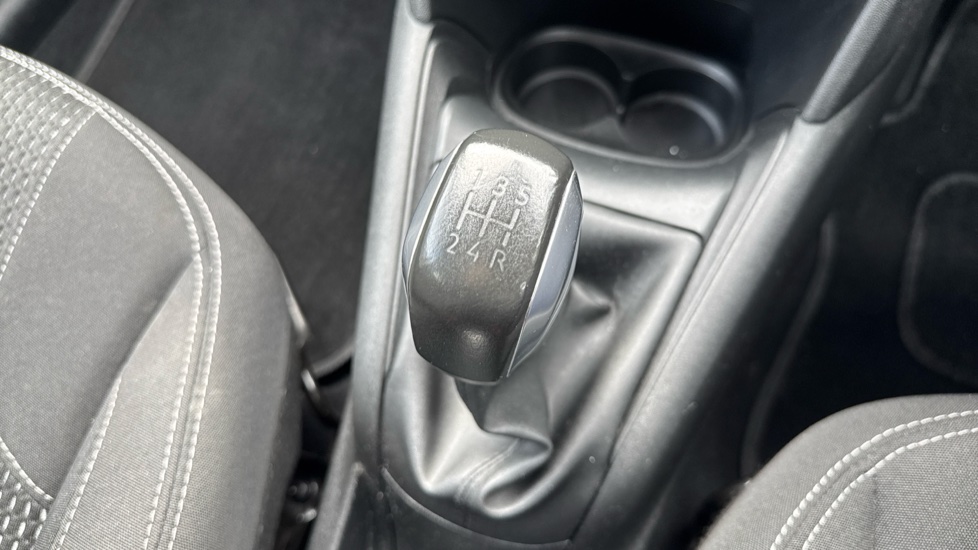 Peugeot 208 1.2 PureTech 82 Allure 5dr Petrol Hatchback - Image 37