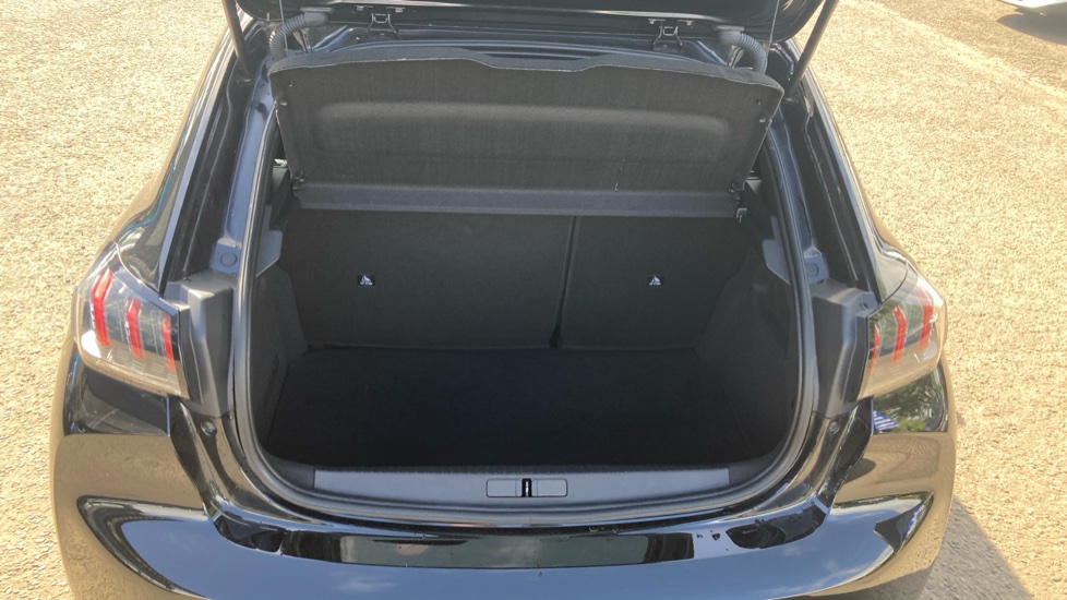 Peugeot 208 1.2 PureTech 100 GT 5dr Petrol Hatchback - Image 4