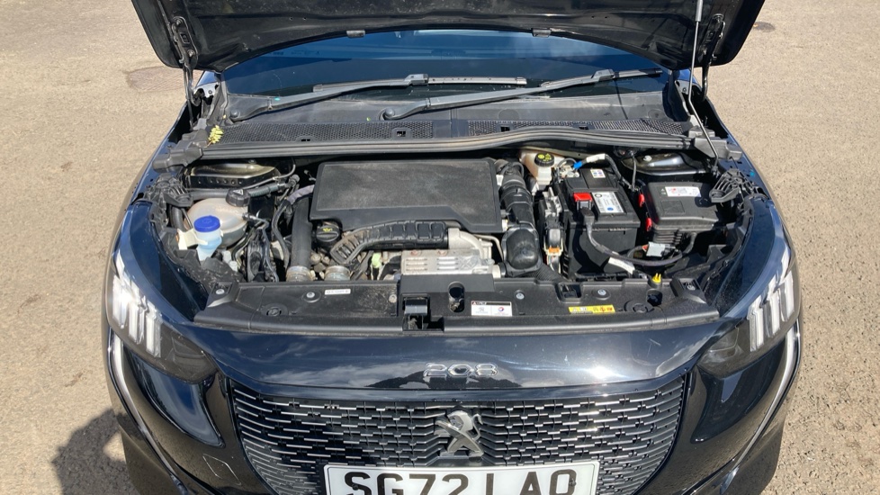 Peugeot 208 1.2 PureTech 100 GT 5dr Petrol Hatchback - Image 8