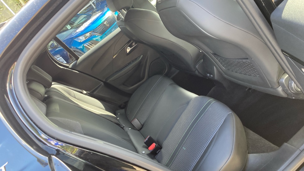 Peugeot 208 1.2 PureTech 100 GT 5dr Petrol Hatchback - Image 16