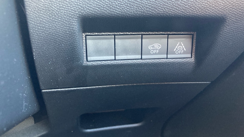Peugeot 208 1.2 PureTech 100 GT 5dr Petrol Hatchback - Image 26