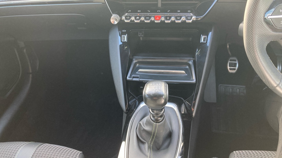 Peugeot 208 1.2 PureTech 100 GT 5dr Petrol Hatchback - Image 38