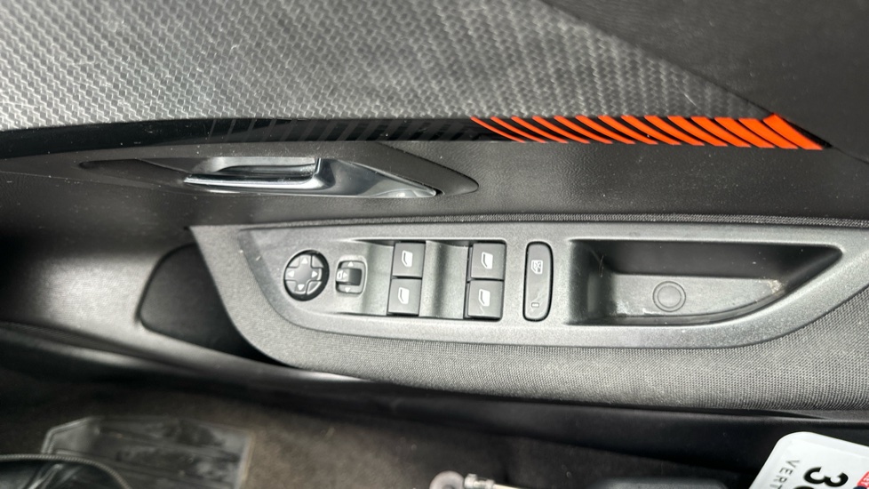Peugeot 208 1.2 PureTech 100 Active Premium + 5dr Petrol Hatchback - Image 23