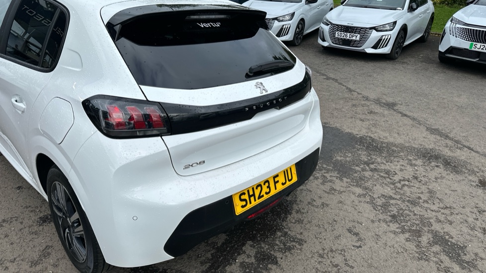 Peugeot 208 1.2 PureTech 100 Active Premium + 5dr Petrol Hatchback - Image 42
